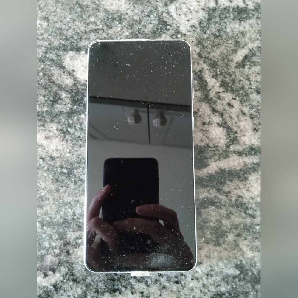 Pink Samsung Galaxy S21
